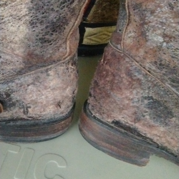 FRYE VERONICA BOOTS DISTRESSED - Picture 6 of 11